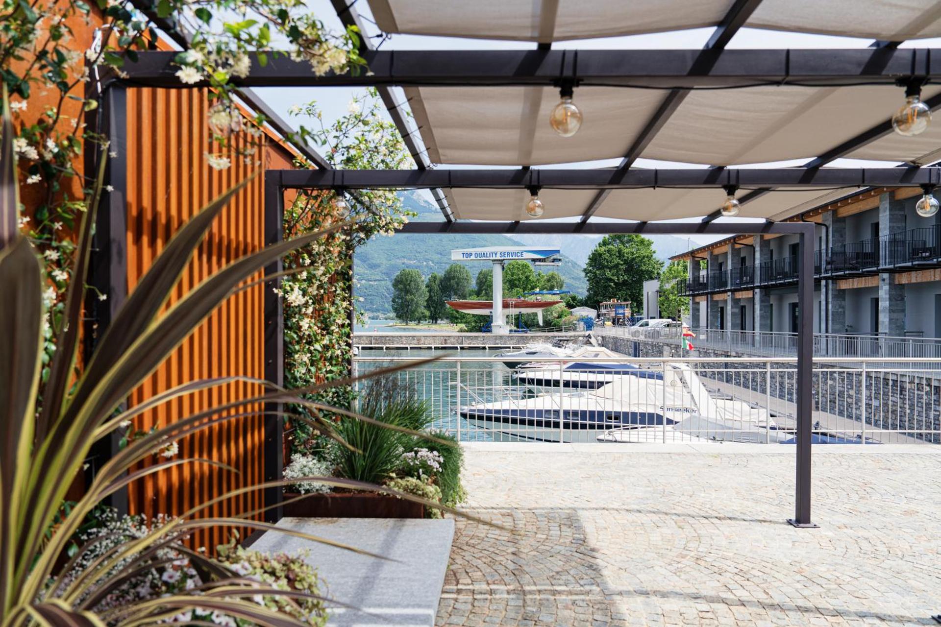 Lago Dorato Marina Lodge - Lakefront