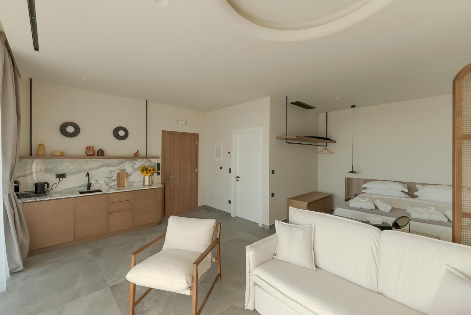 Theros Kourouta Boutique Hotel