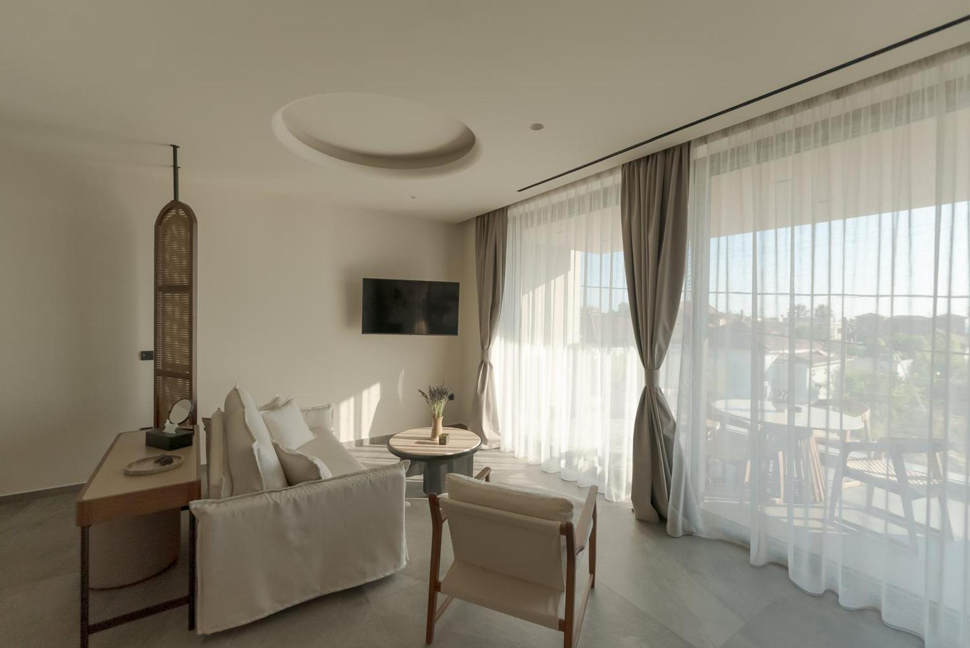 Theros Kourouta Boutique Hotel