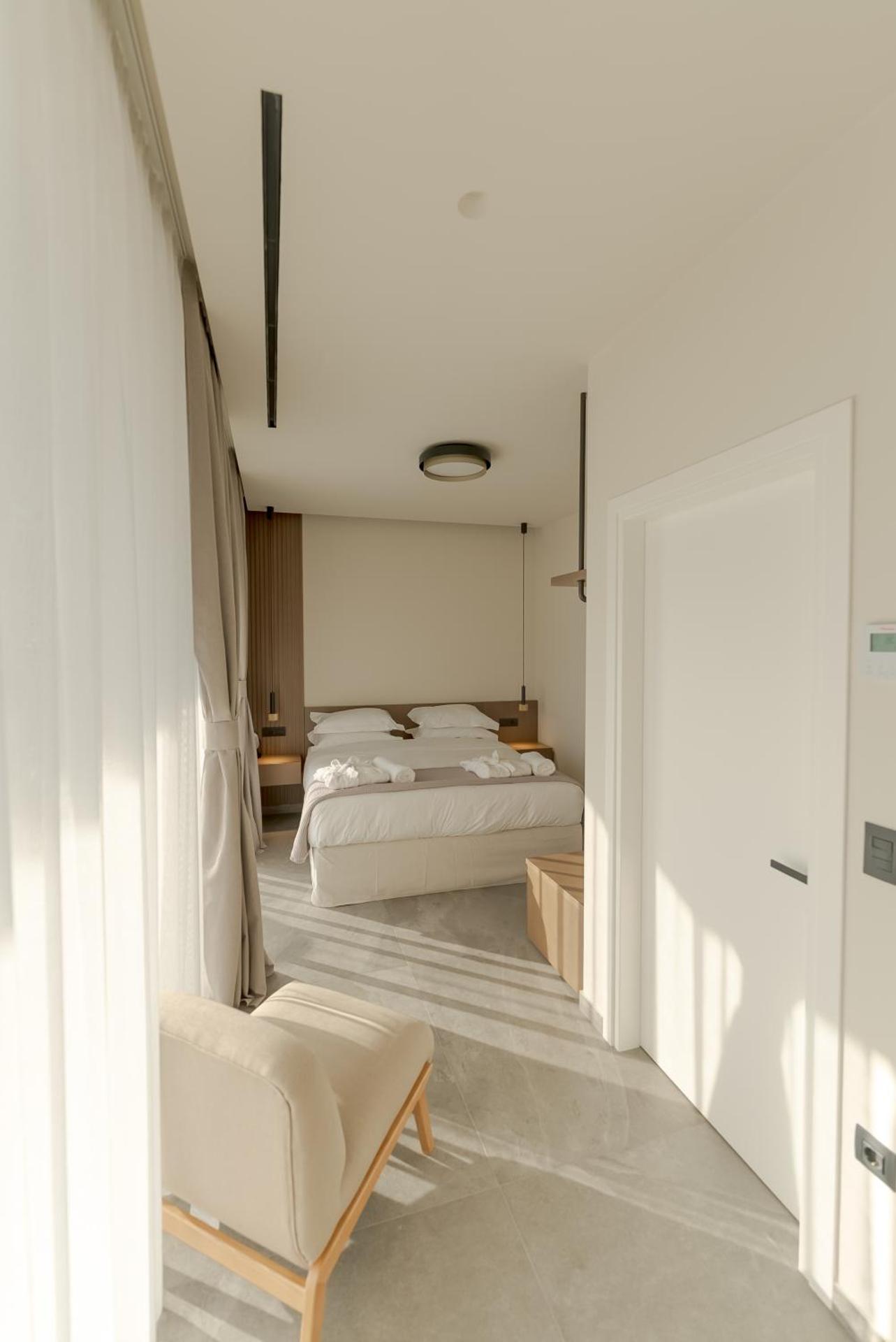 Theros Kourouta Boutique Hotel