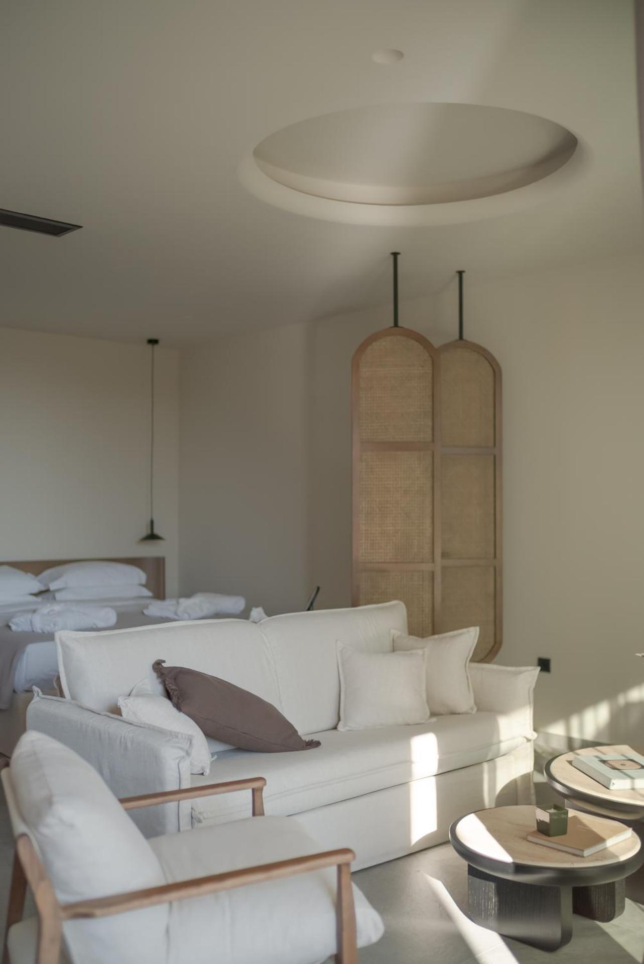 Theros Kourouta Boutique Hotel