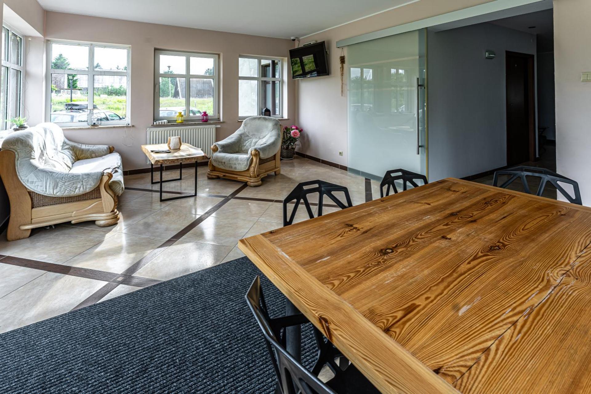 Communal lounge/ TV room