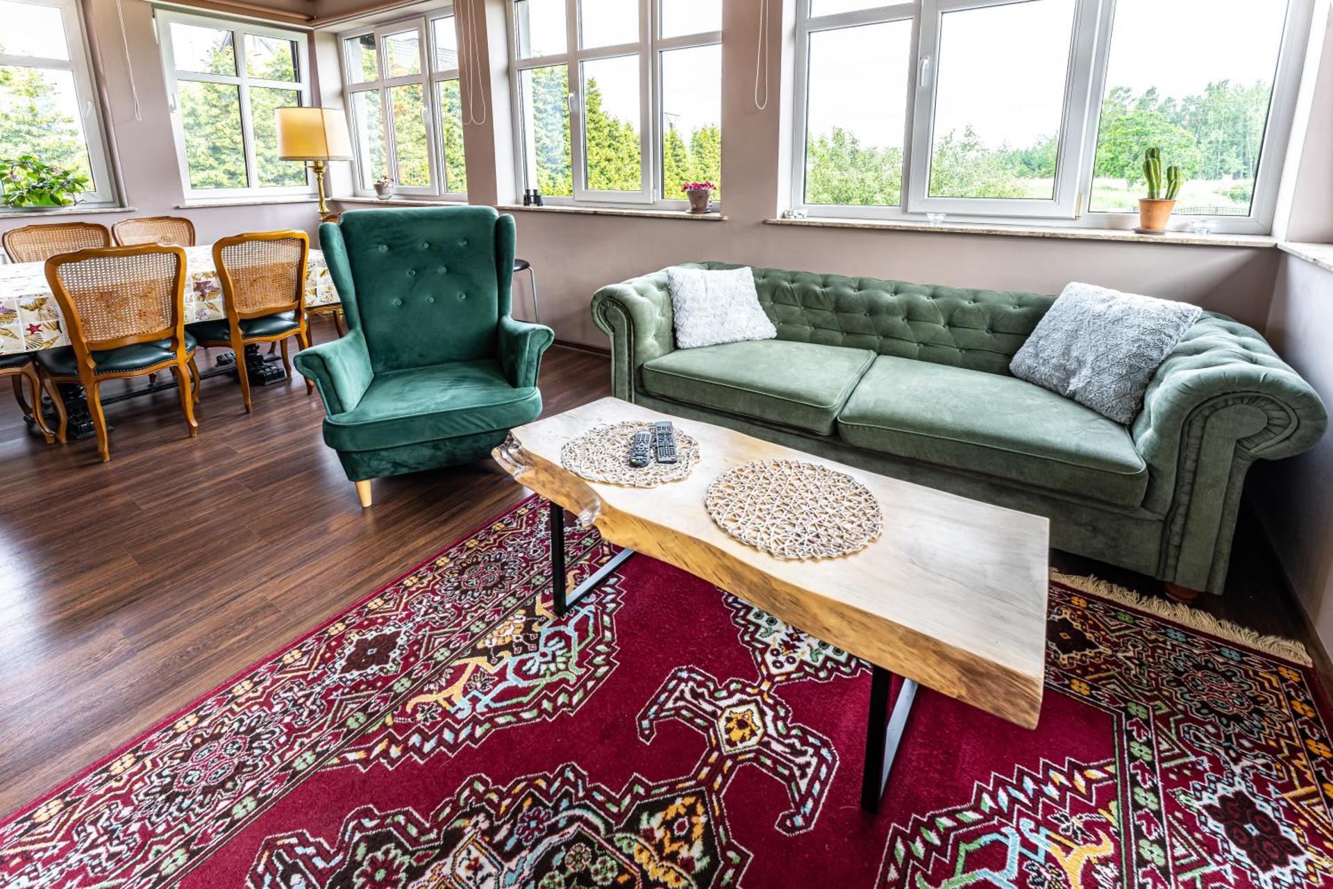 Communal lounge/ TV room