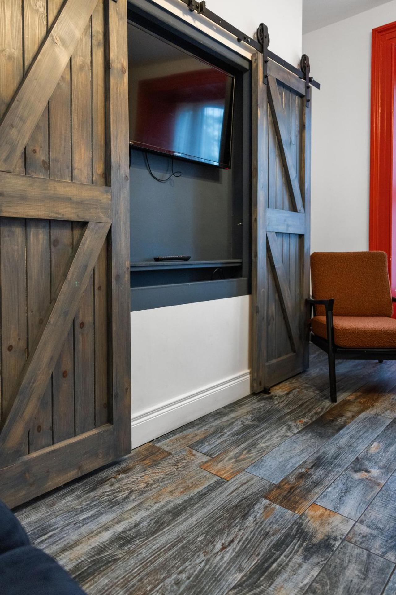 Communal lounge/ TV room