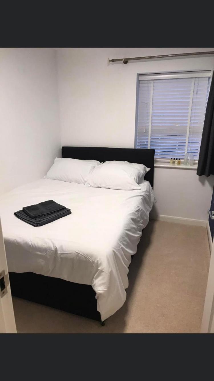 Detached 4-Bed 2 Ensuites with Driveway Castle Donington Near EMA