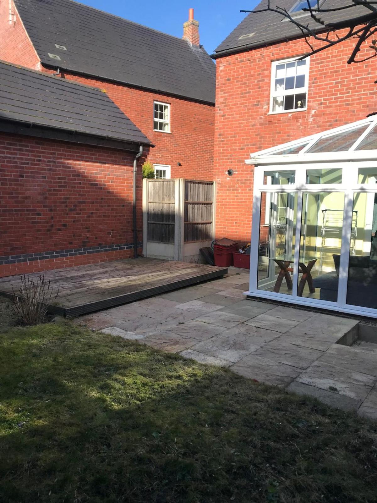 Detached 4-Bed 2 Ensuites with Driveway Castle Donington Near EMA