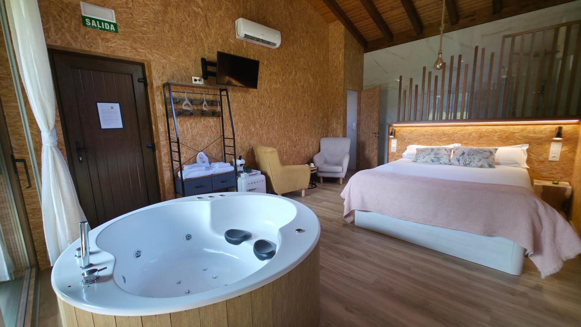 REMANSO DE TRASFONTAO Casa das Árbores & Bubble