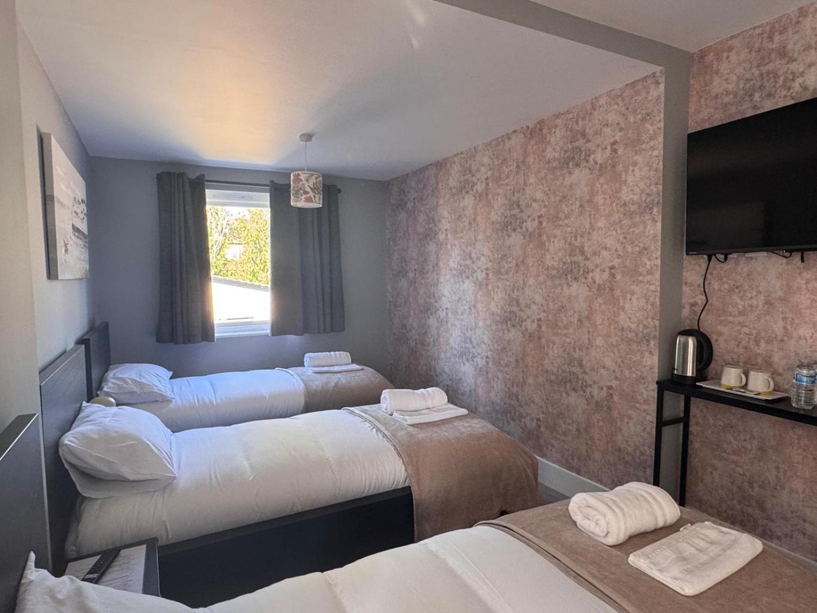 40th Avenue Guest House