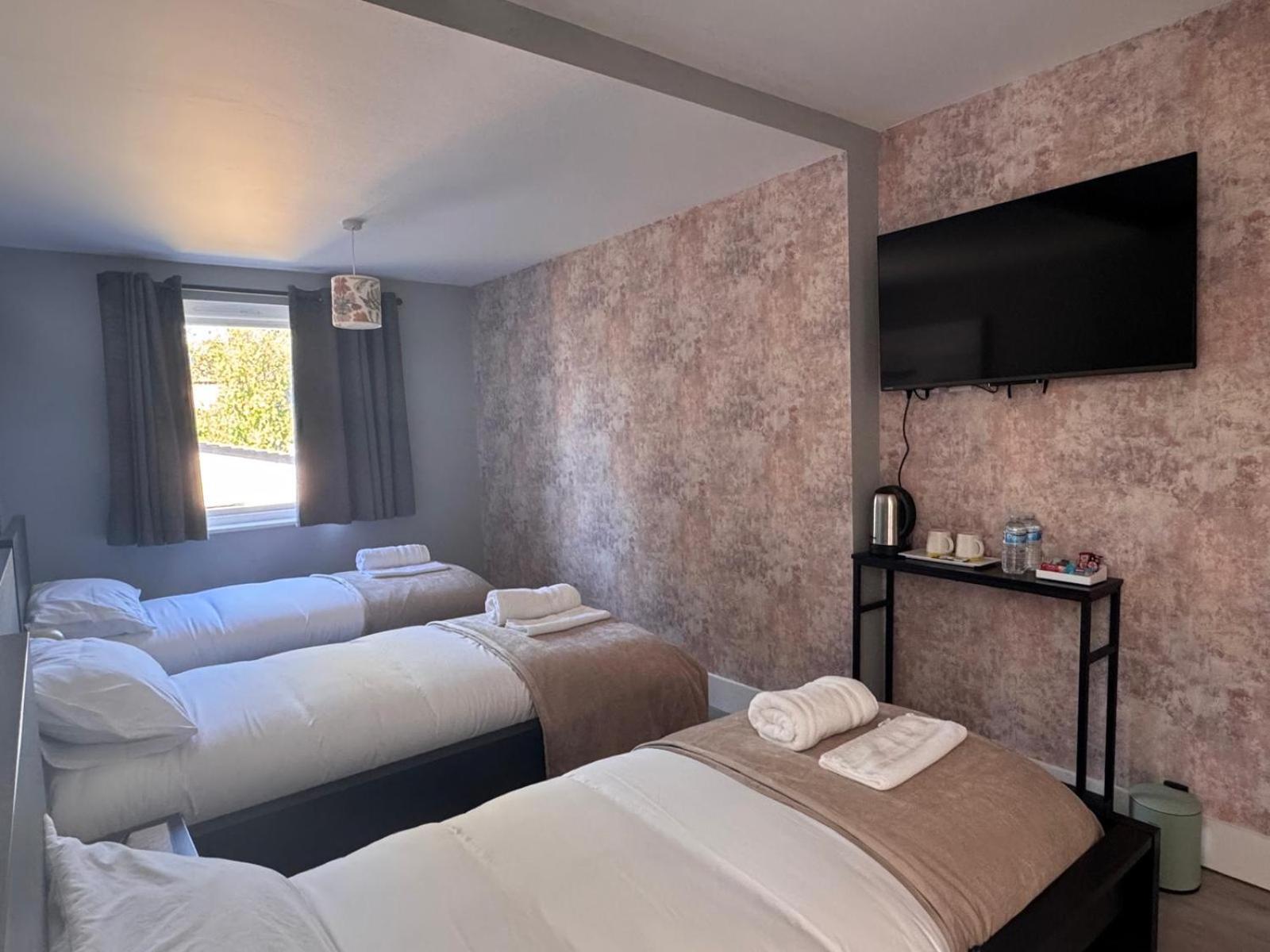 40th Avenue Guest House