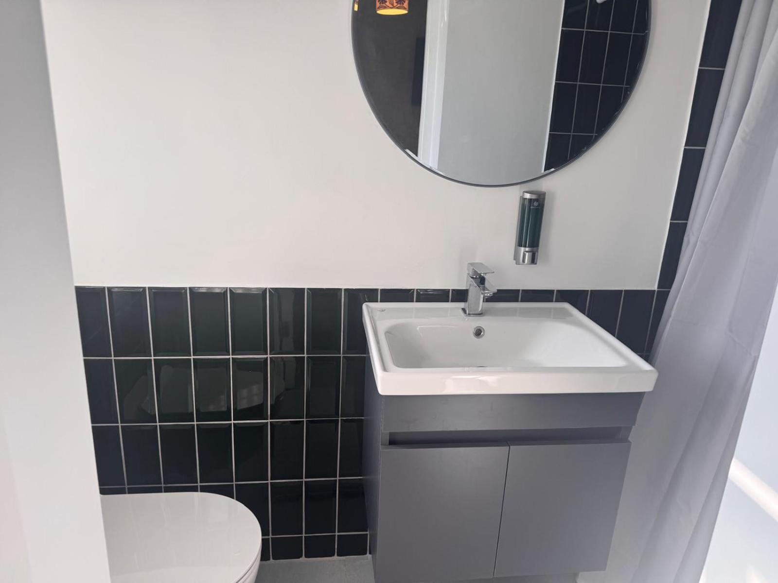 40th Avenue Guest House