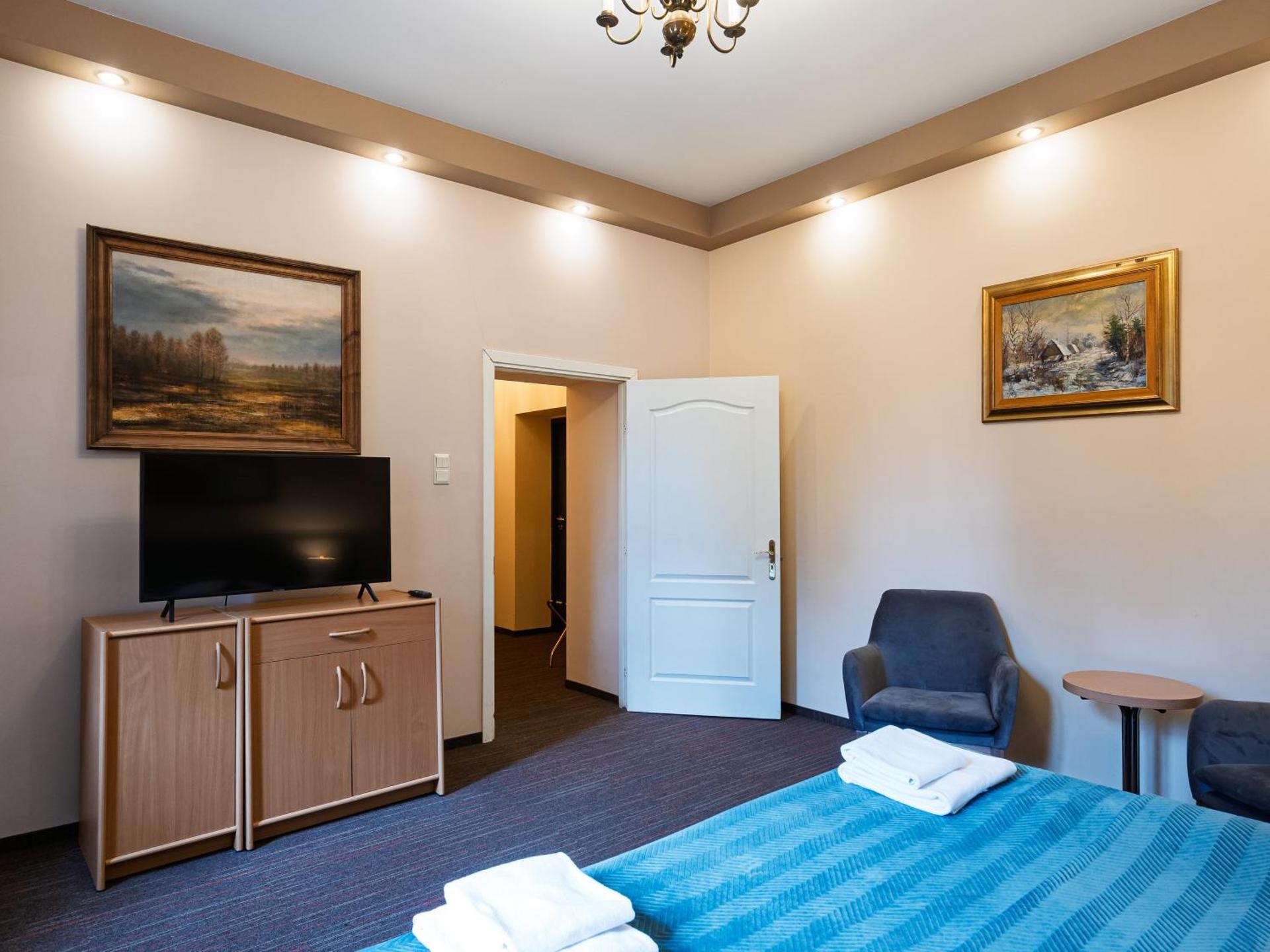 Photo of the whole room