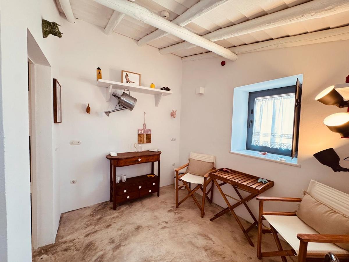 Casinha do Largo - Casas da Amieira