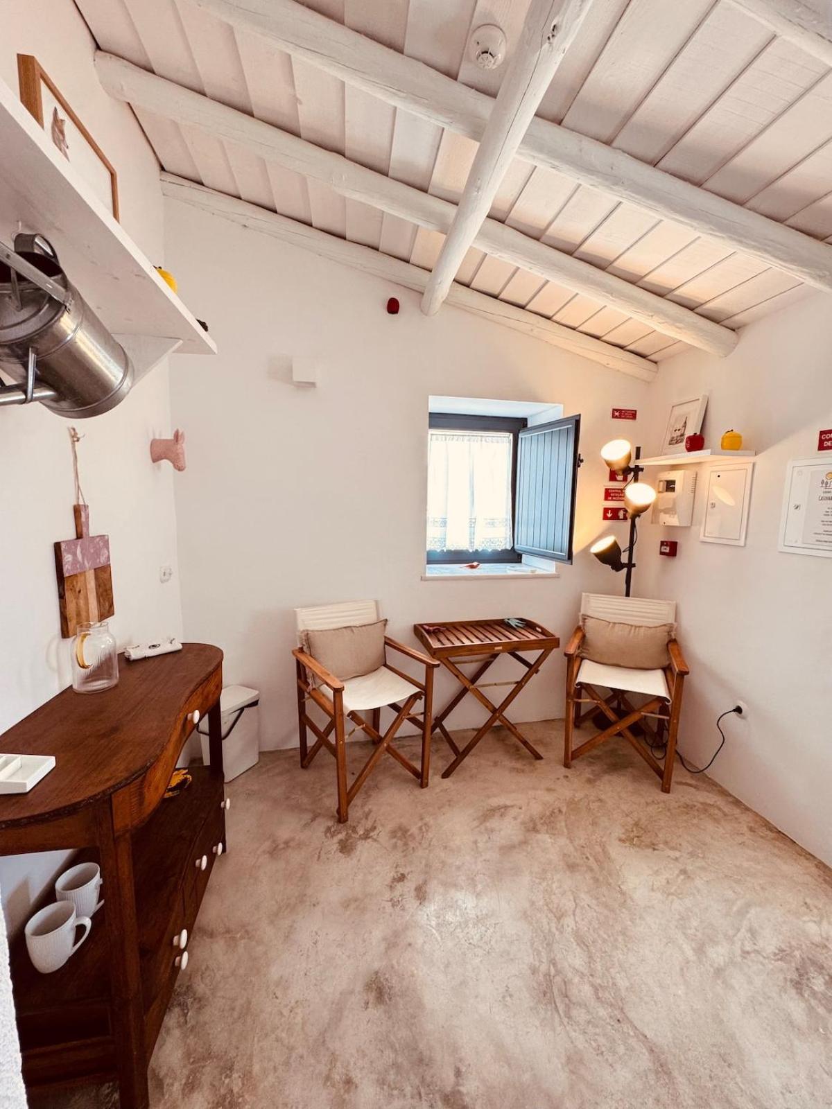 Casinha do Largo - Casas da Amieira