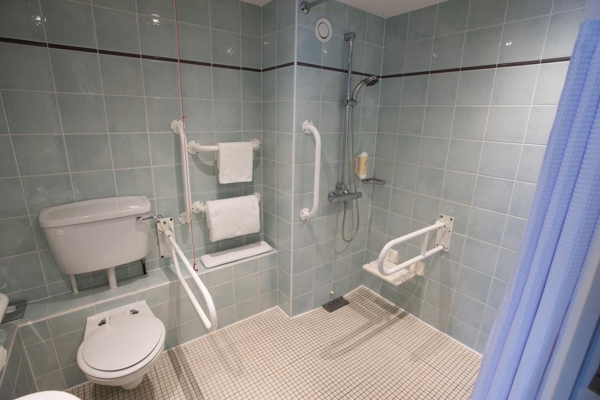 Knowsley Inn & Lounge