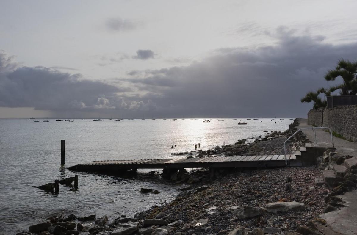 Saltwater Lodge - Air Conditioned 75yrd to the sea