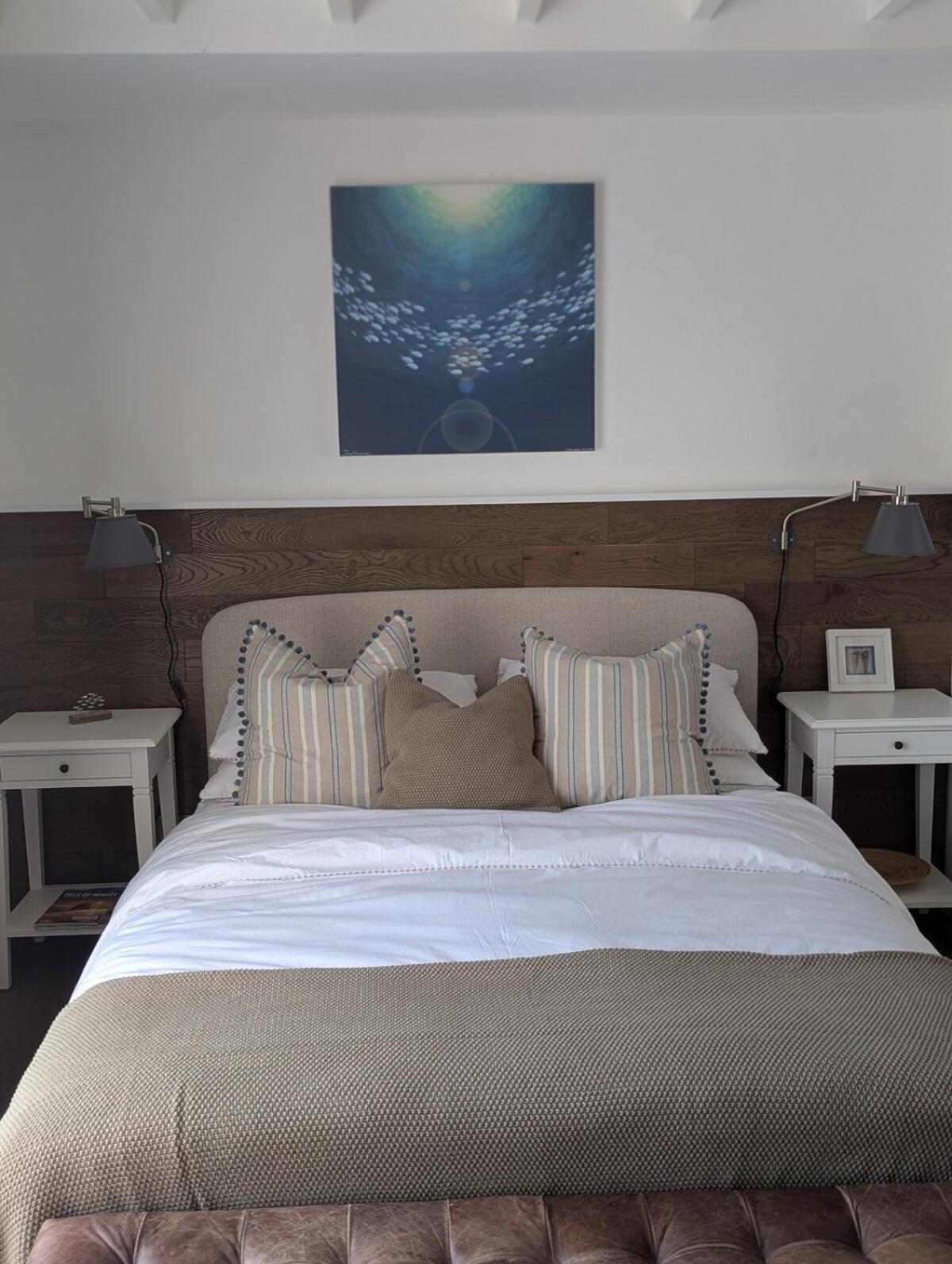 Saltwater Lodge - Air Conditioned 75yrd to the sea