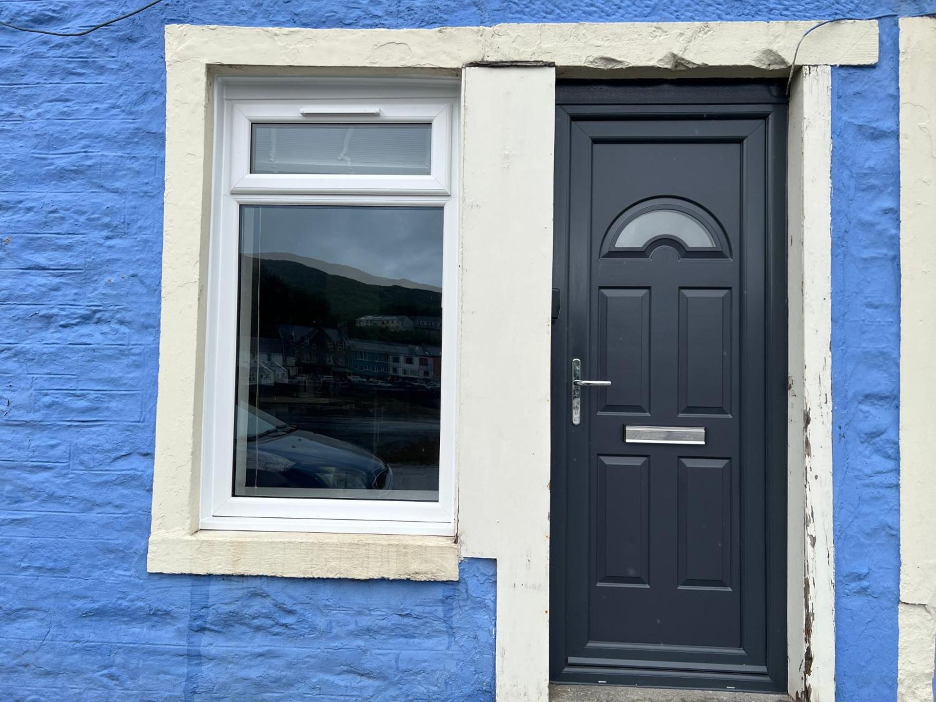 Penlea ~ 1 bedroom Flat with Harbour view