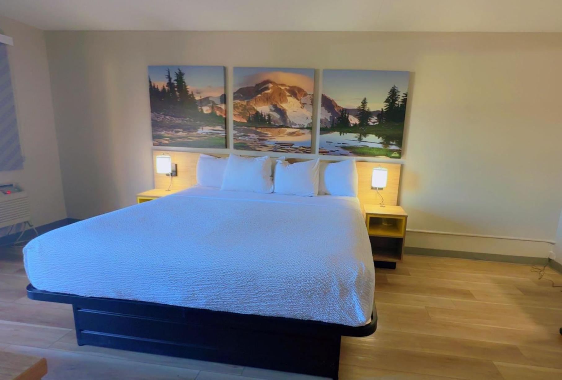 Days Inn by Wyndham Reno