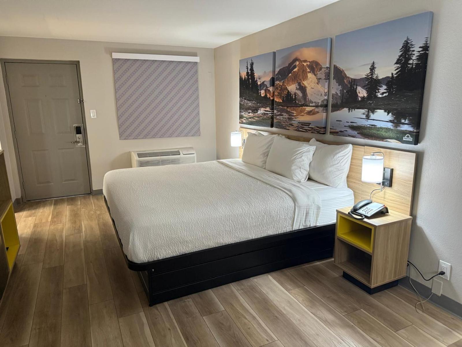 Days Inn by Wyndham Reno