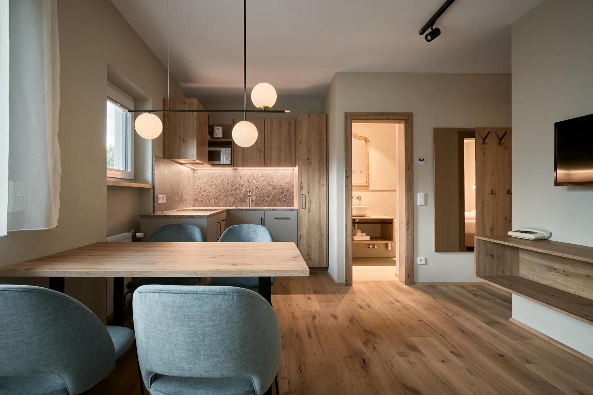 Kitchen or kitchenette