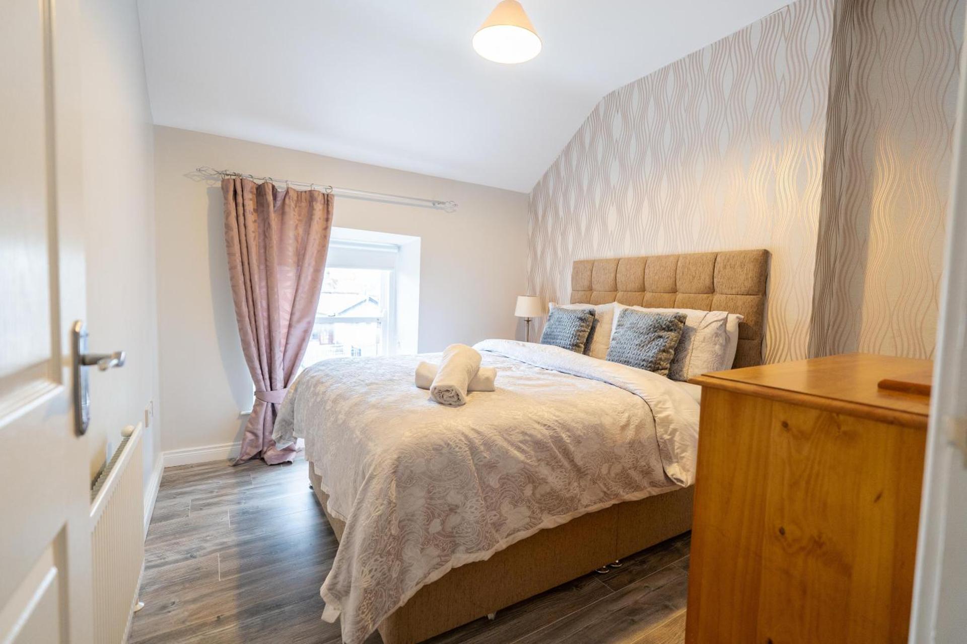 College Square, Terrace House