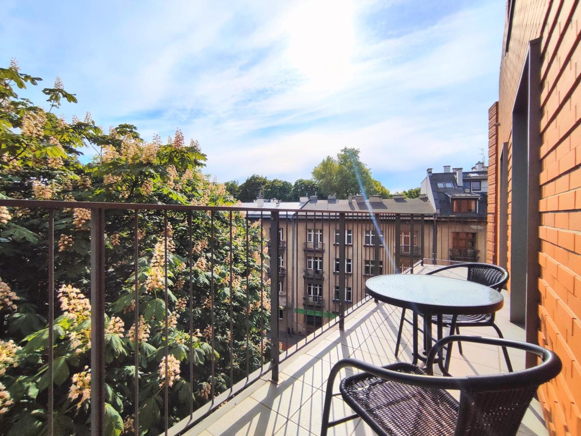 Superior Apartment with Balcony and Air Conditioning