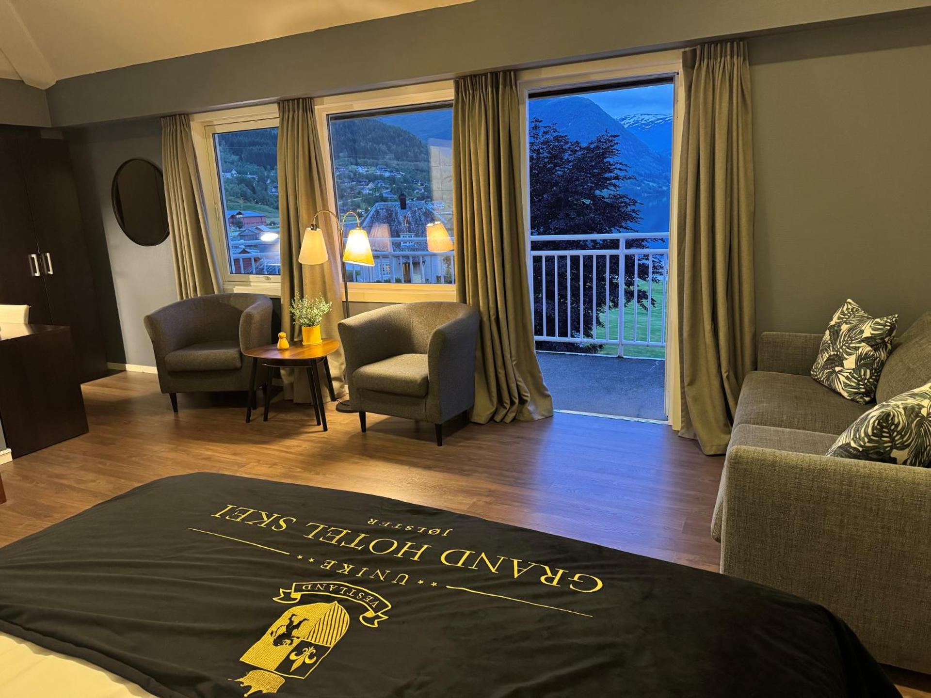 Photo of the whole room