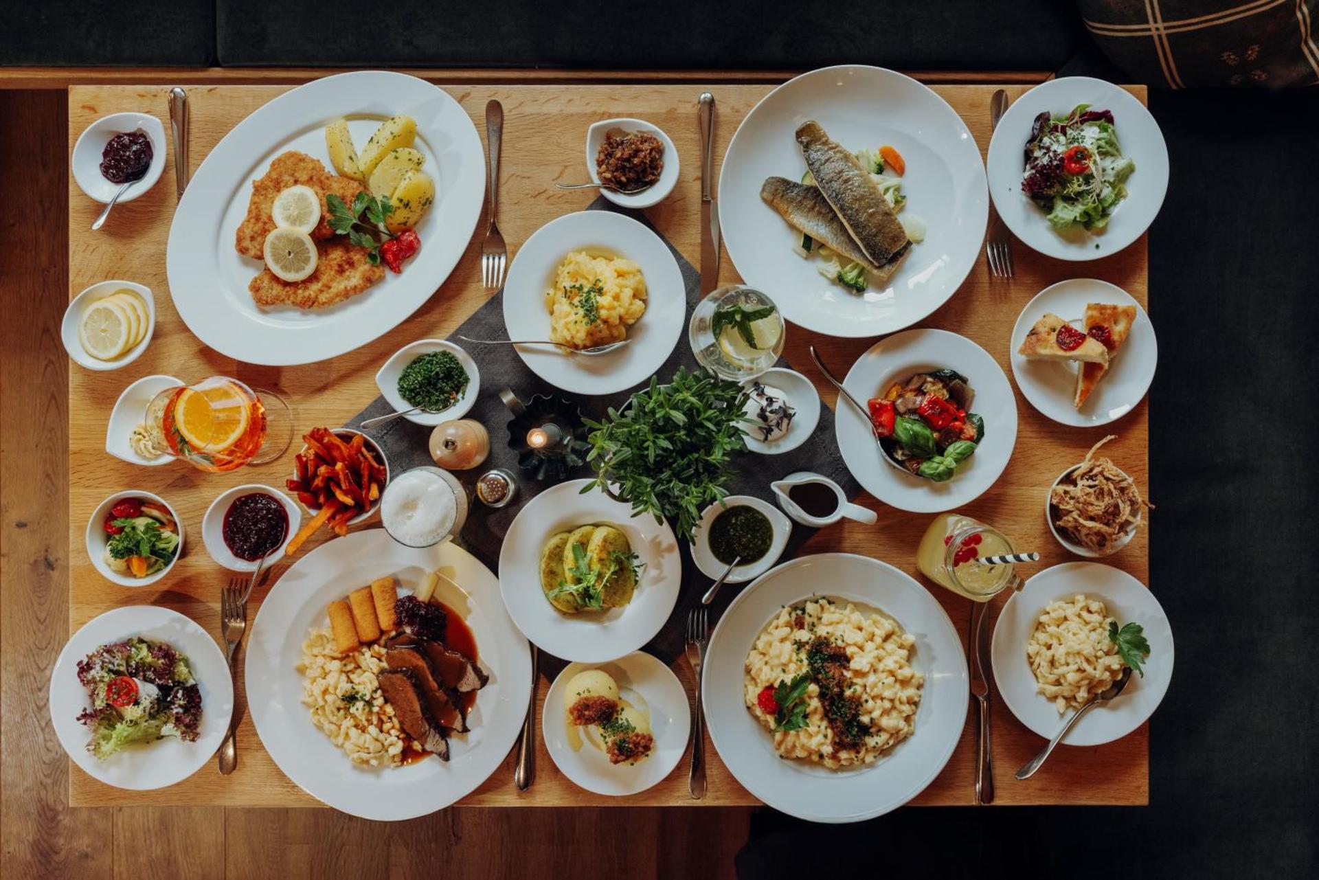 Restaurant/places to eat