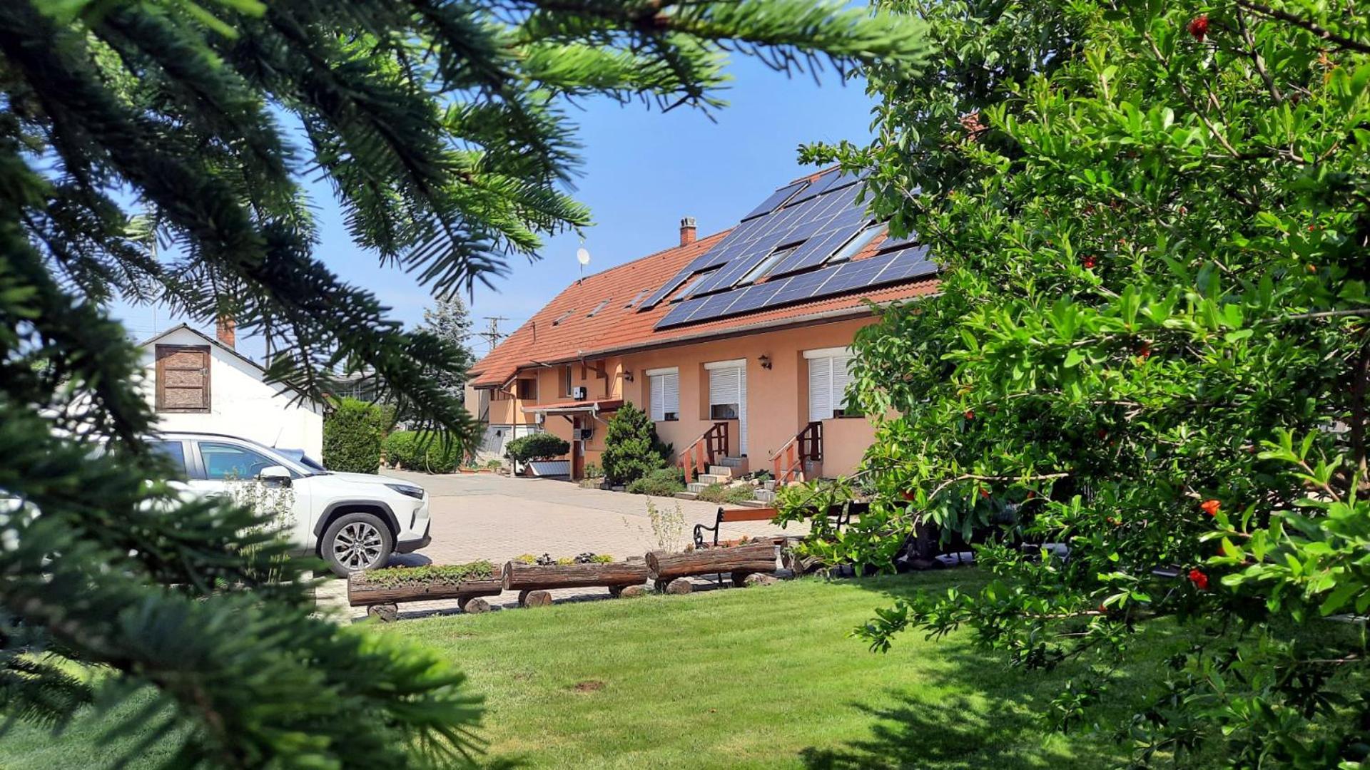 Airport Budapest Sarokhaz Panzio