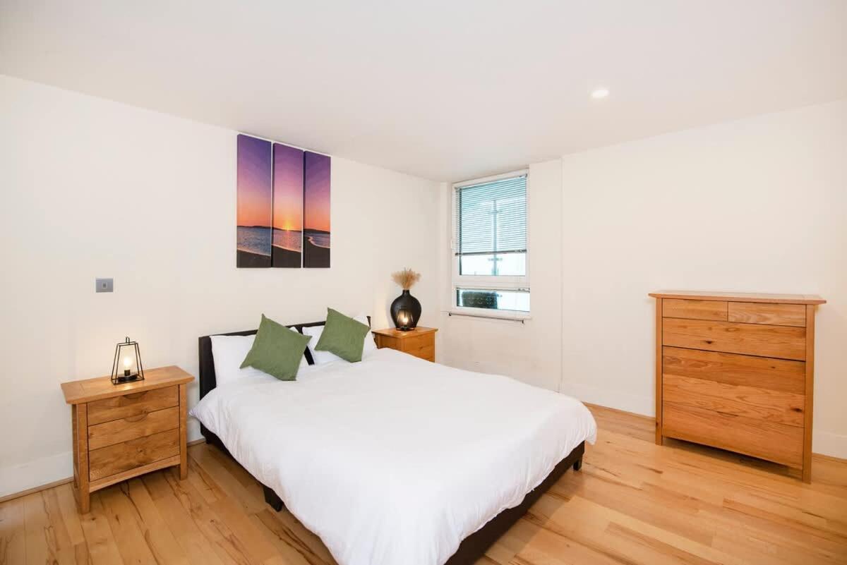 Big Flat close to Big Ben