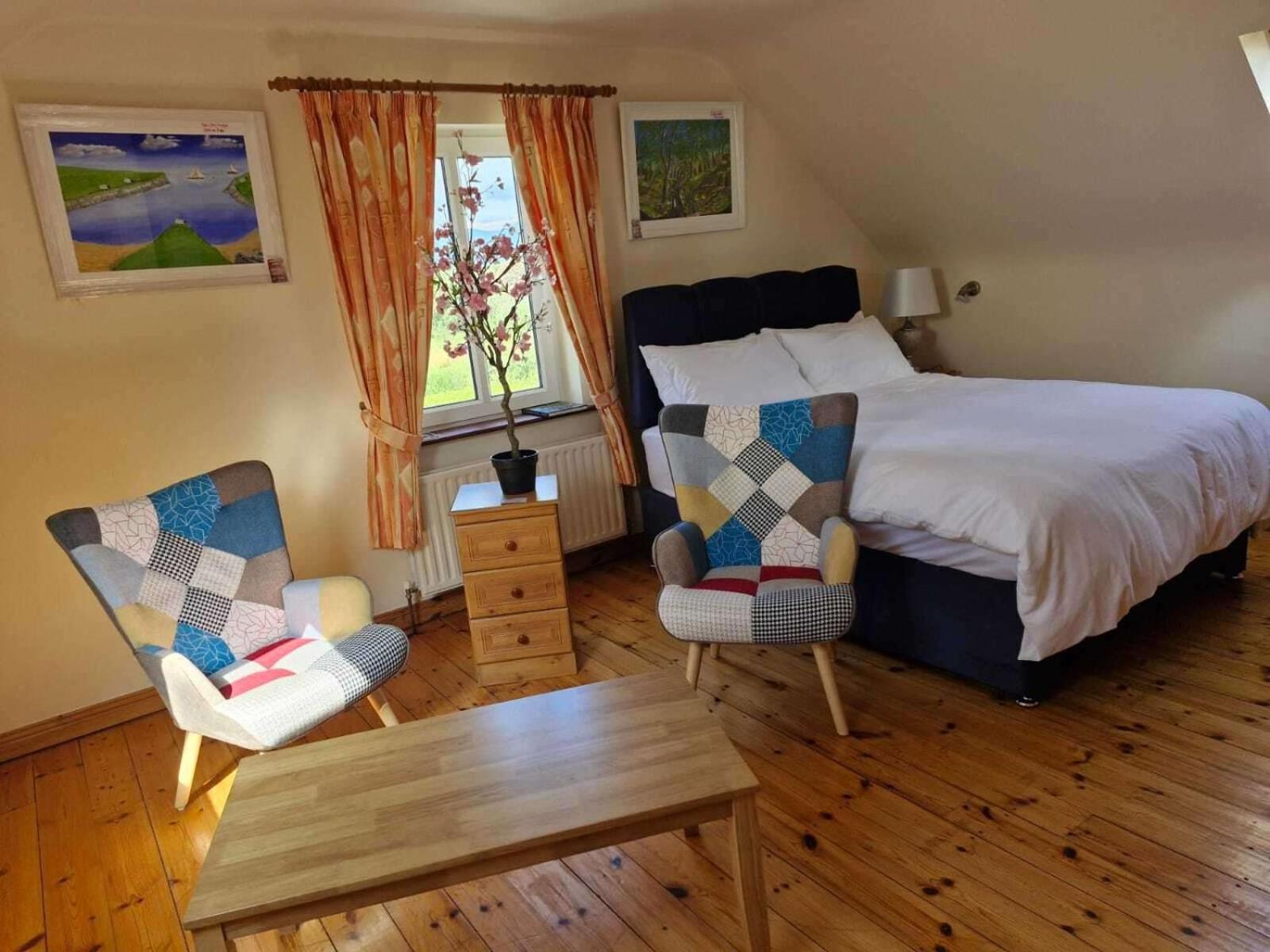 Villa Rose - Sleeps 2 & Stunning Seaside Views