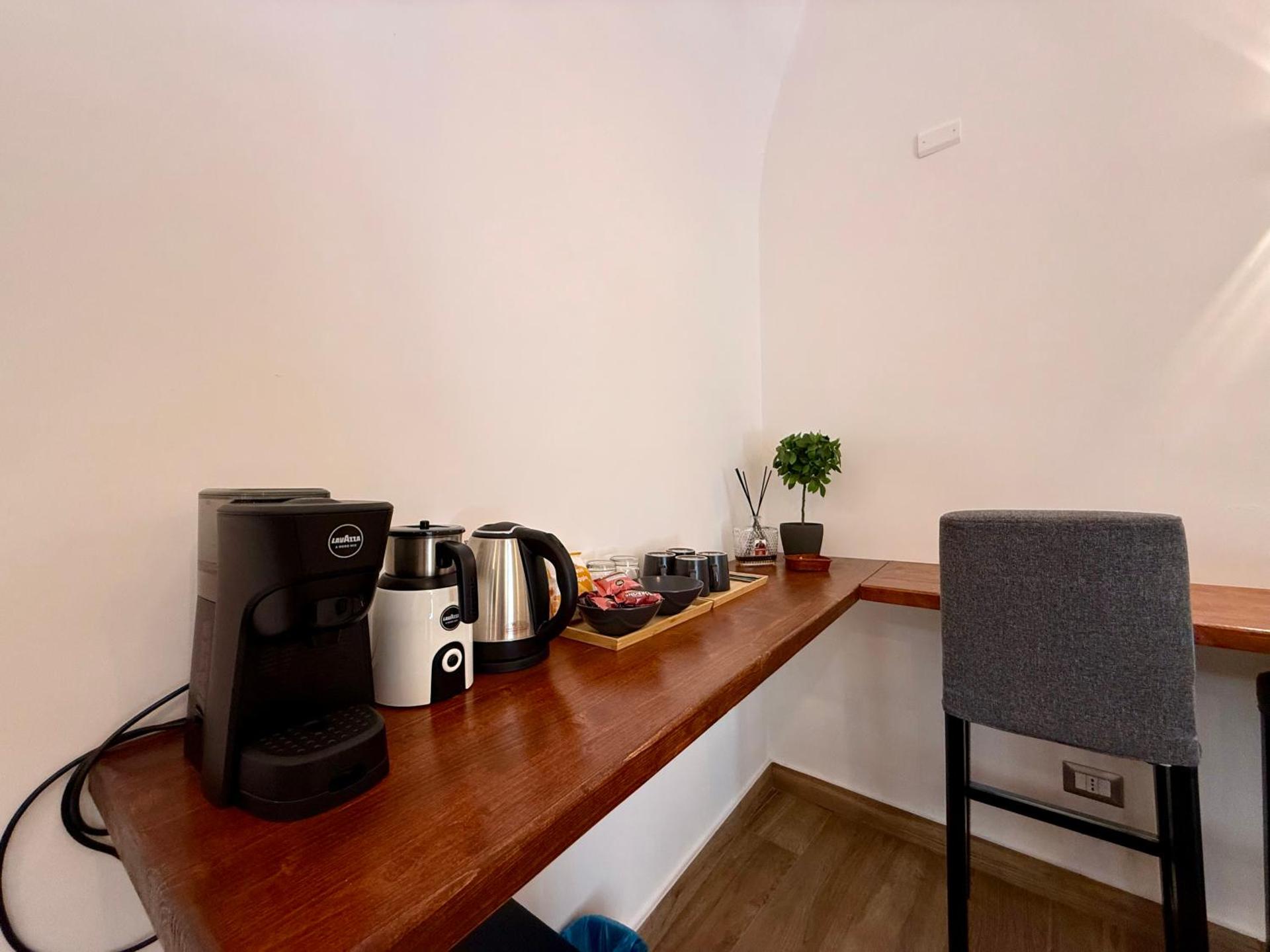 Coffee/tea facilities