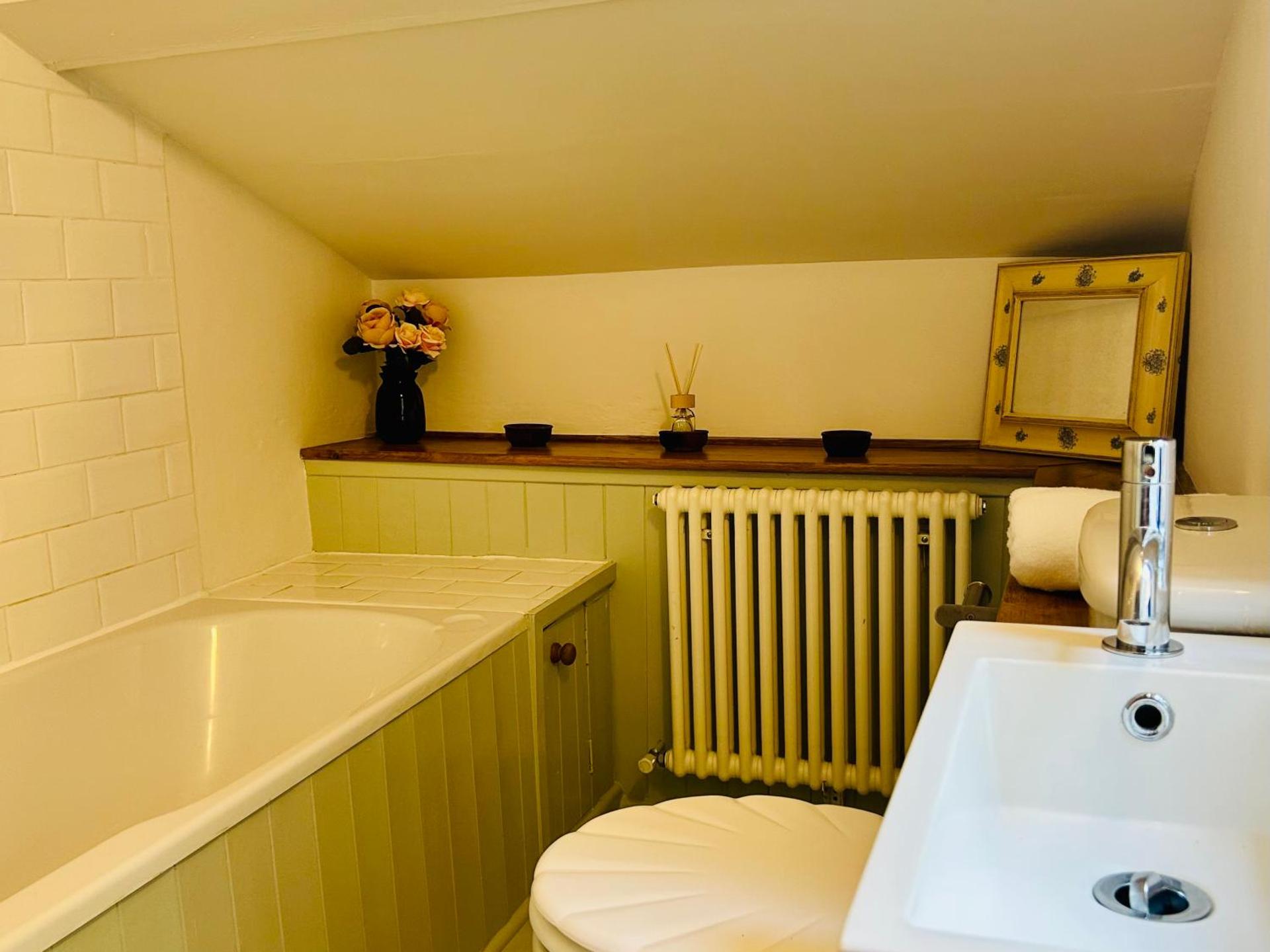 Quarry Cottage - Snug Hideaway