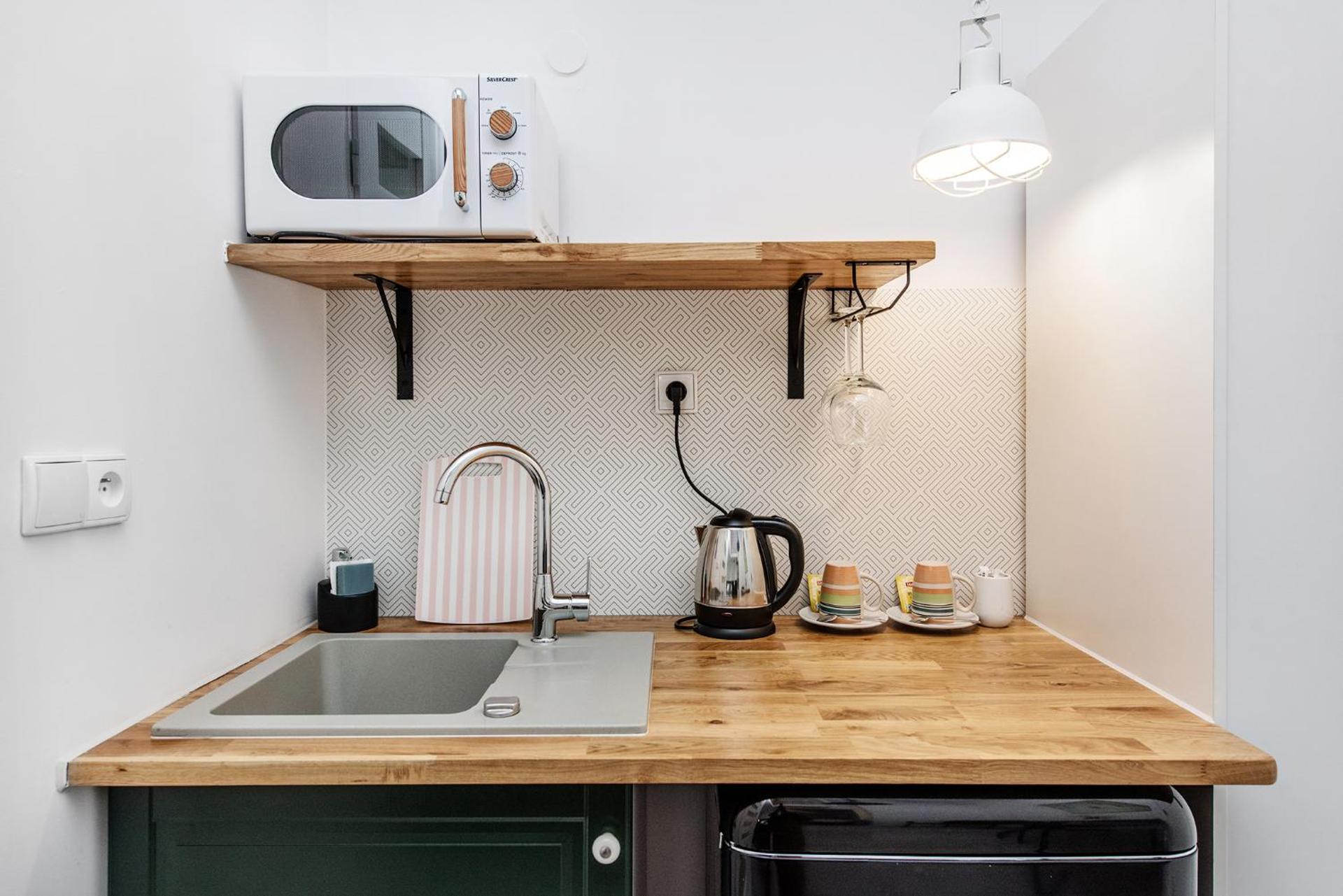 Kitchen or kitchenette