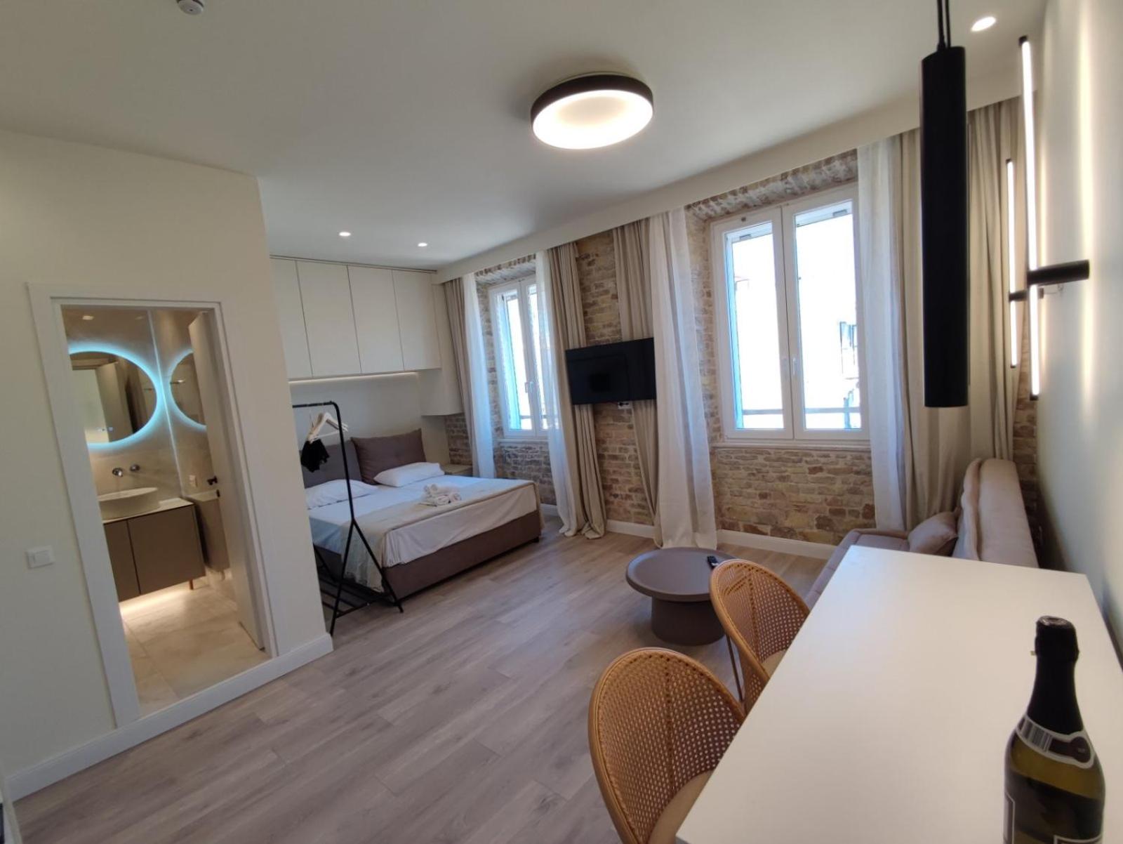 Contessina Freideriki Luxury Suites