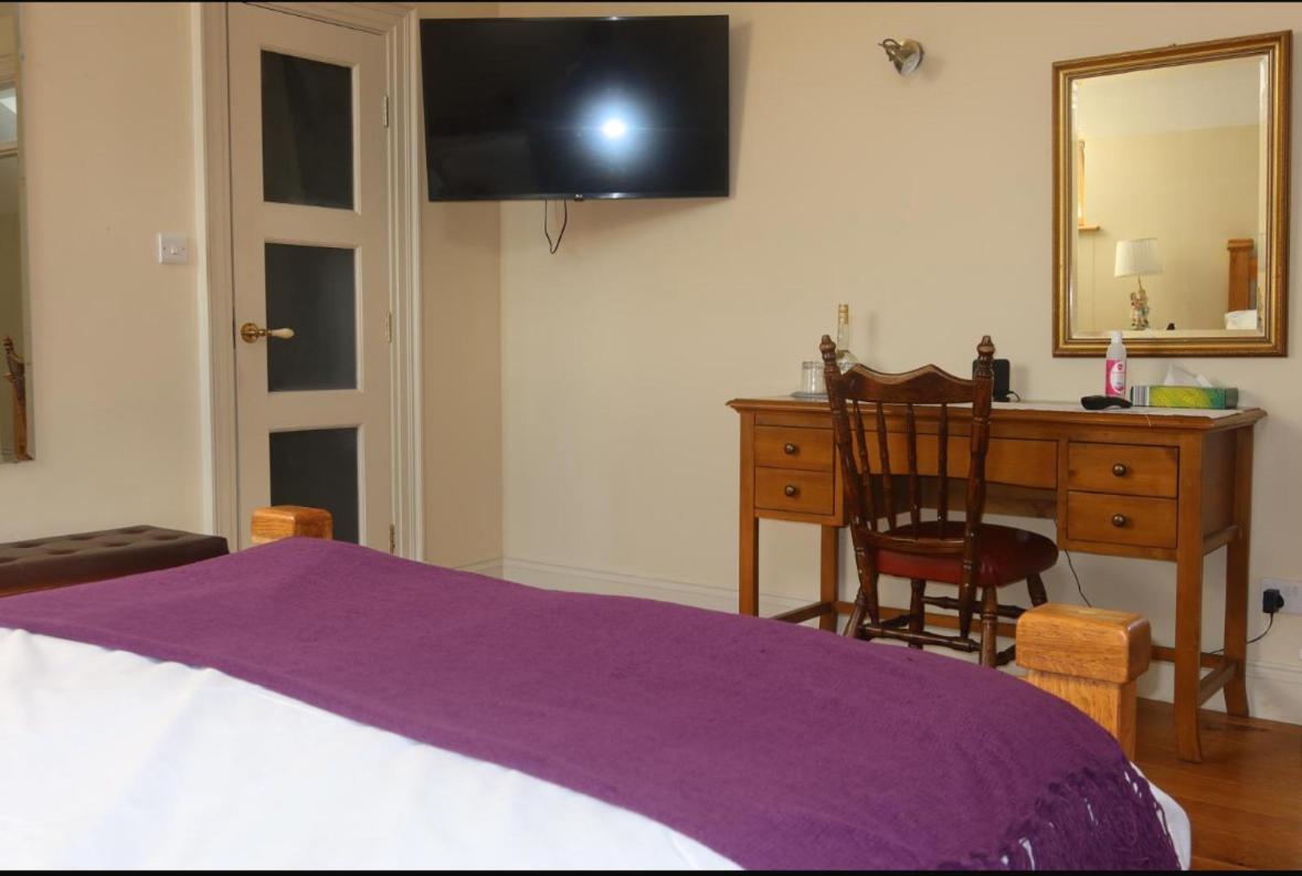 Geoghegans Magpie Bar and B&B