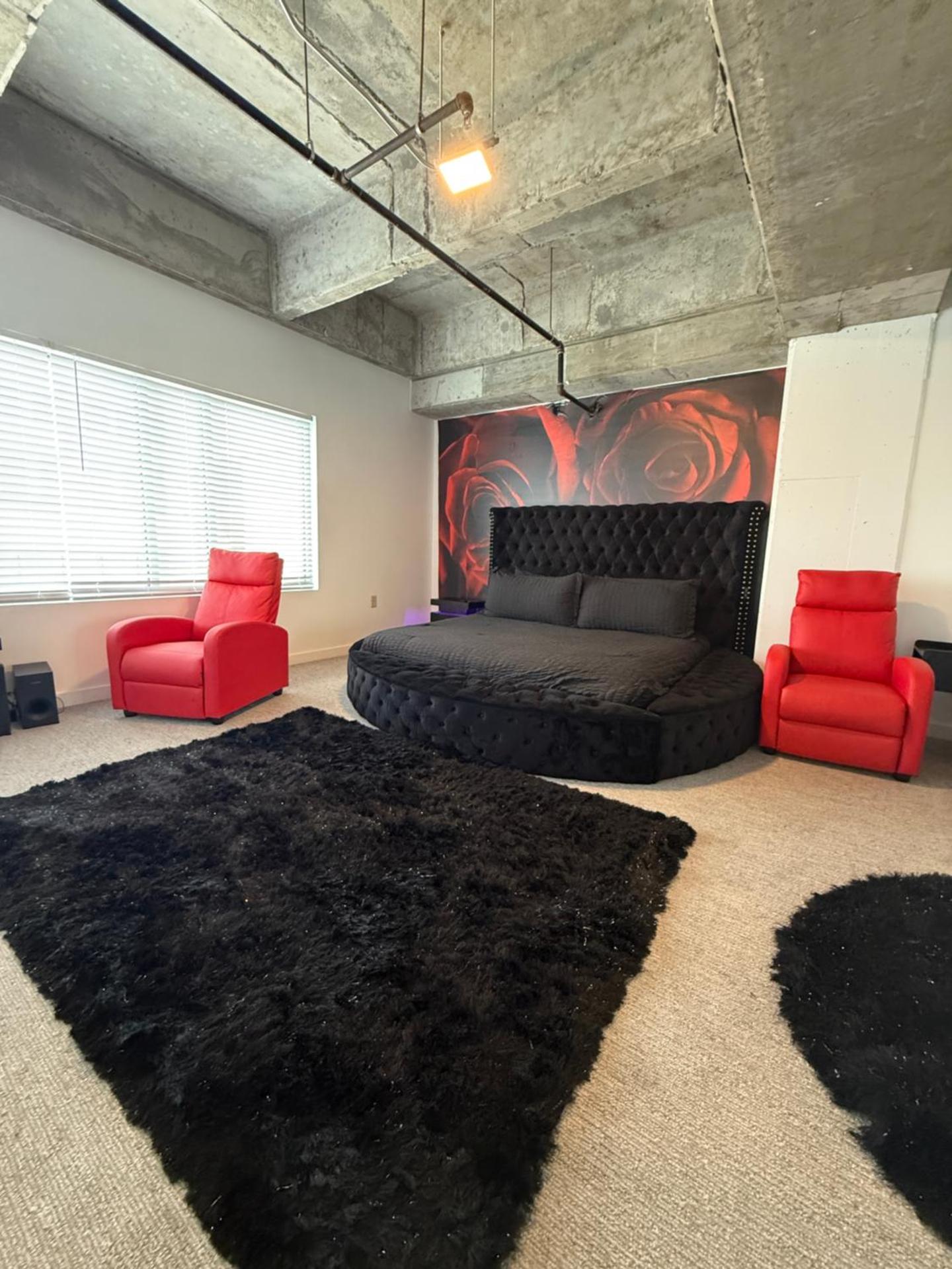 Grand 3br loft in Atlantic Station