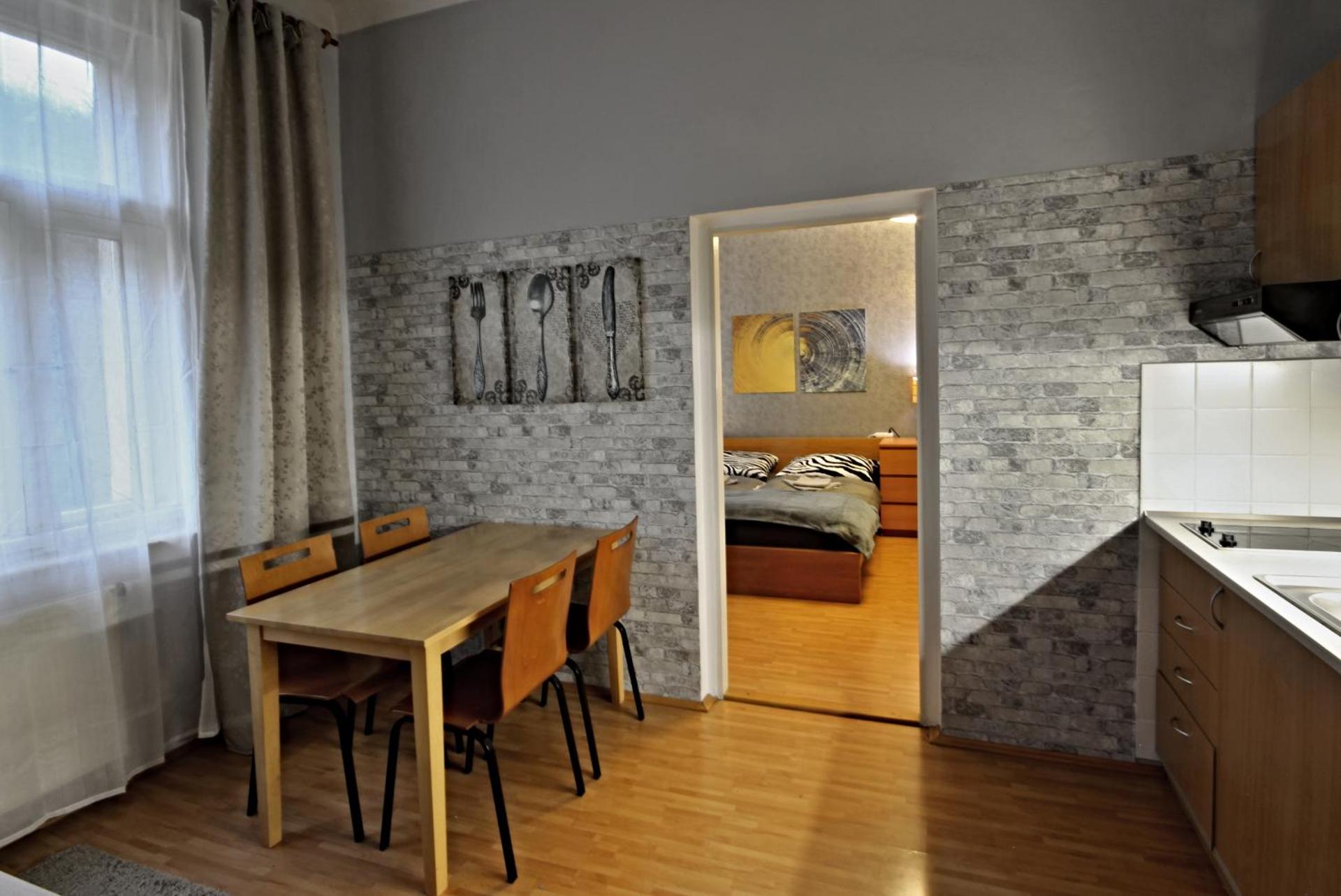 Superior One-Bedroom Apartment