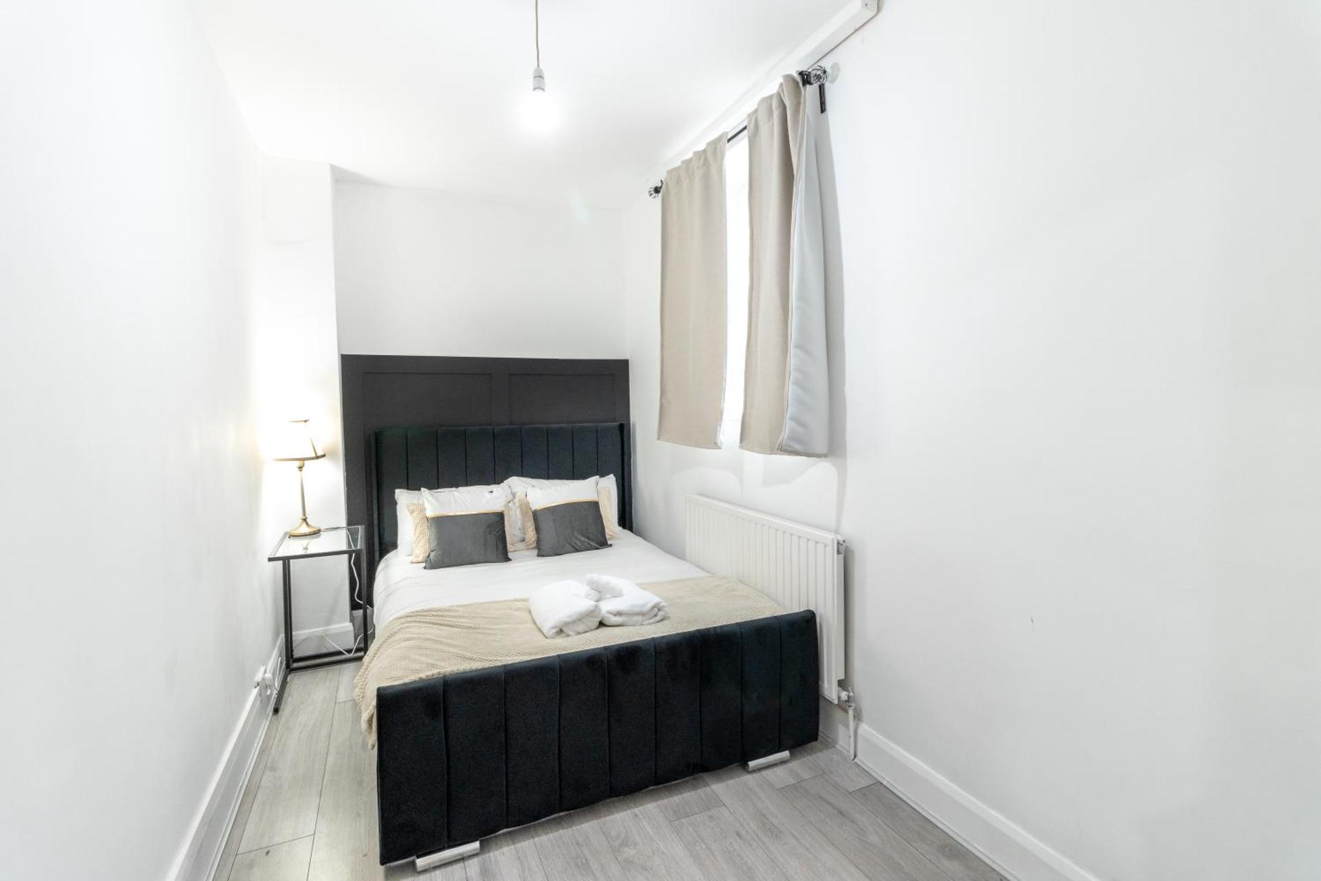 Cosy 3 Bed flat in Shepherds bush Sleeps 8 guest