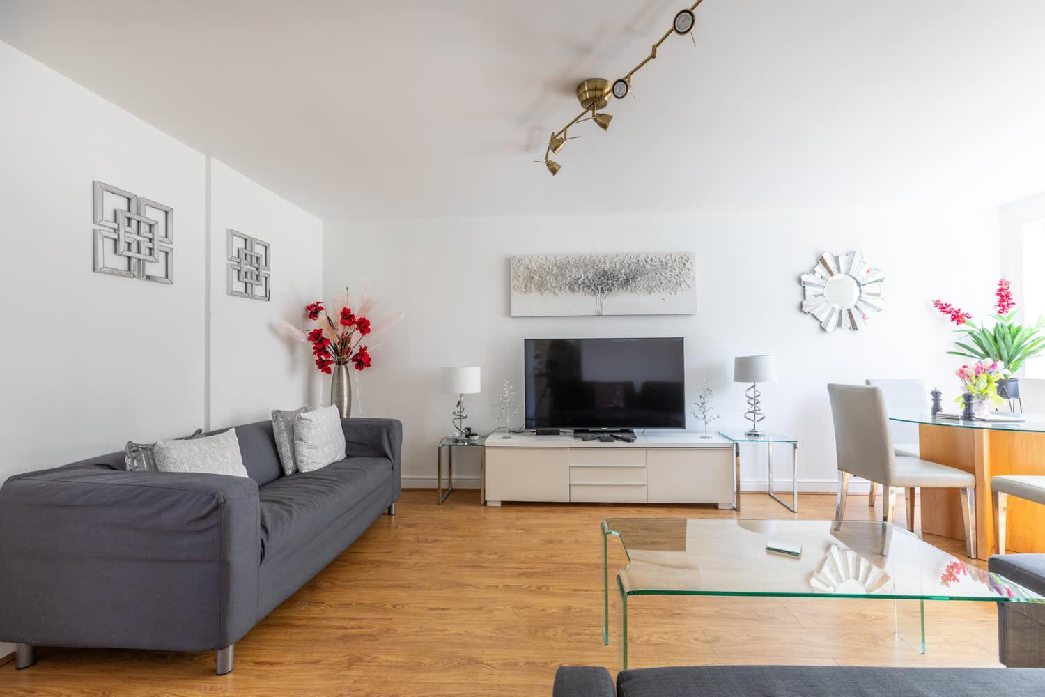 Communal lounge/ TV room