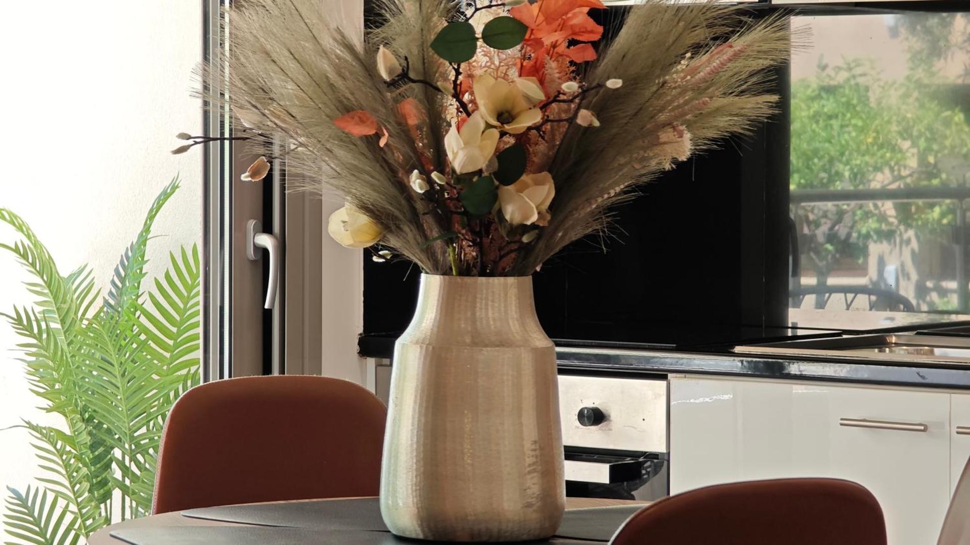 Costa Voula Shared Pool & Beach Apartment A2