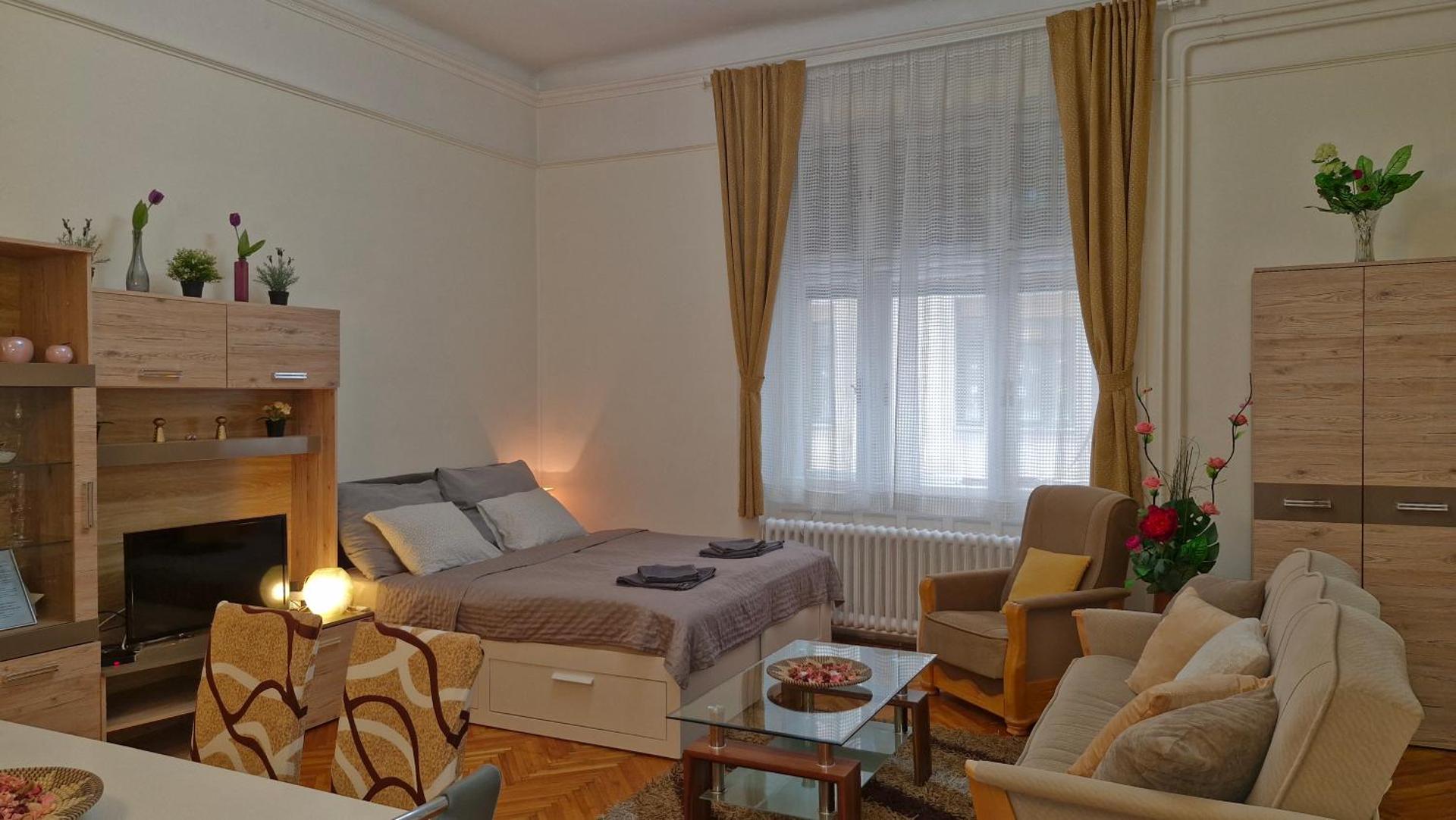 River Center Apartment