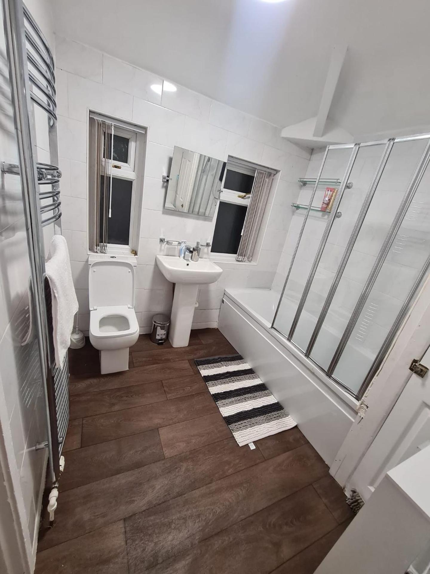 The Serene Stays Sleeps 6 with Garden