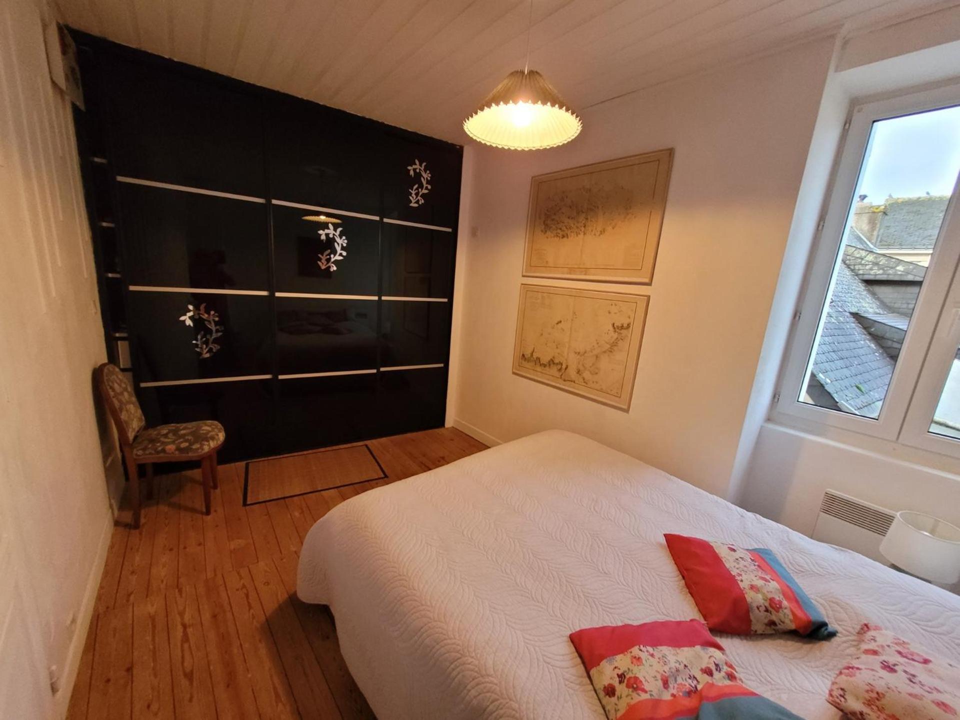 Maison d'hôte très calme plein centre ville jardin