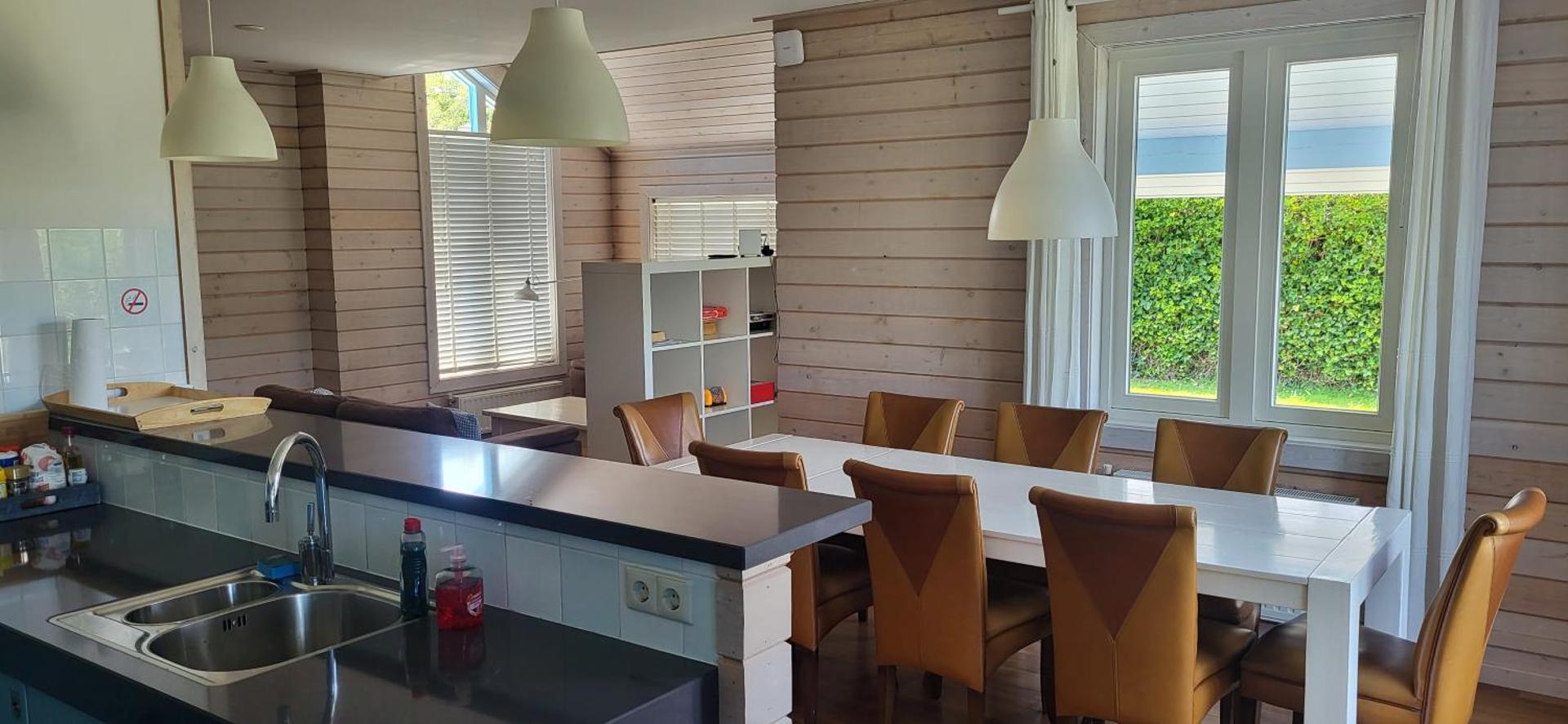 The Blue House - Luxurious Waterfront Villa Zeewolde