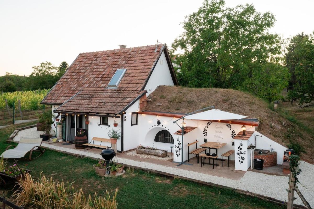 Házikó Balatonalmádi