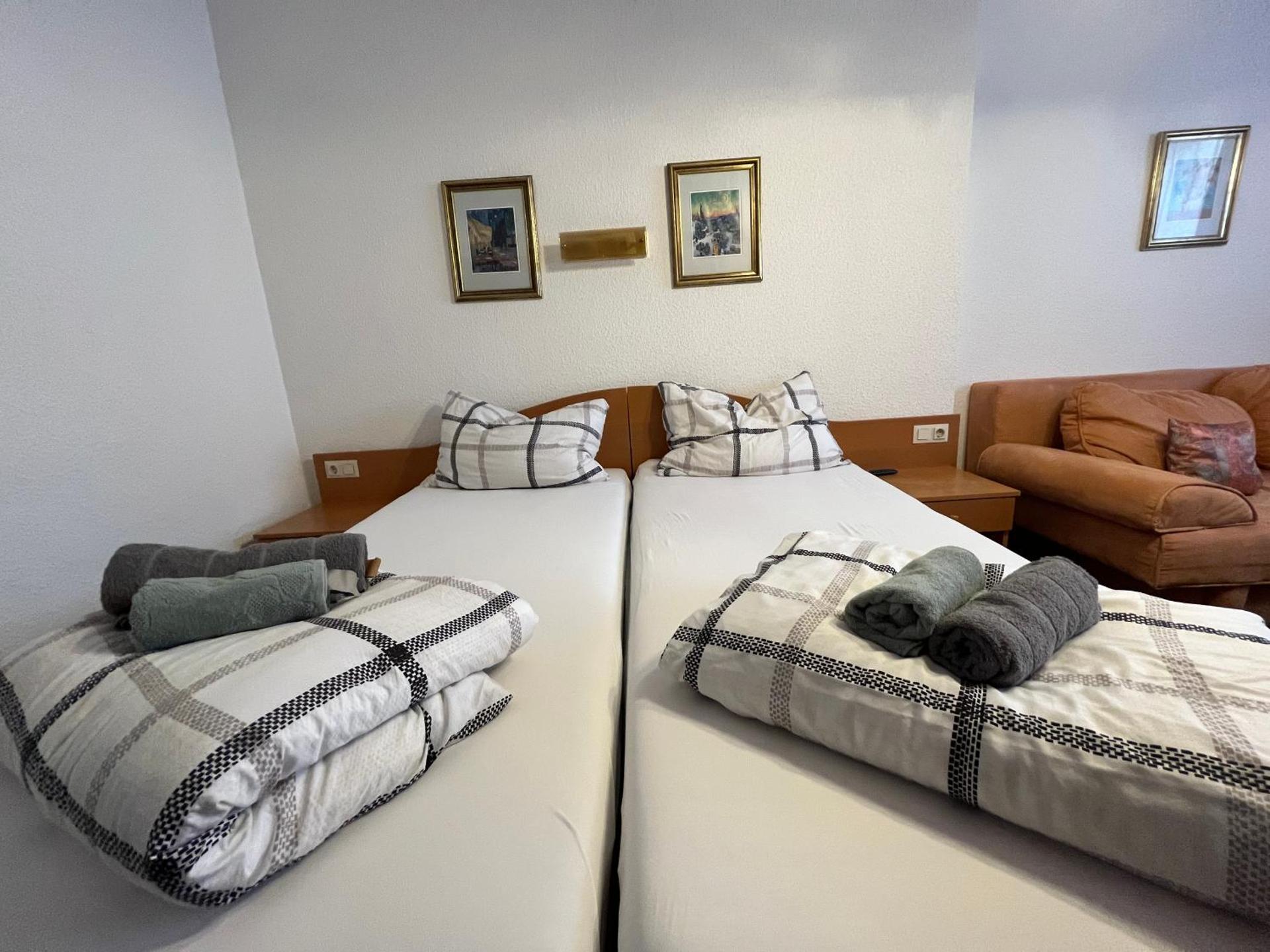 King Studio with Sofa Bed