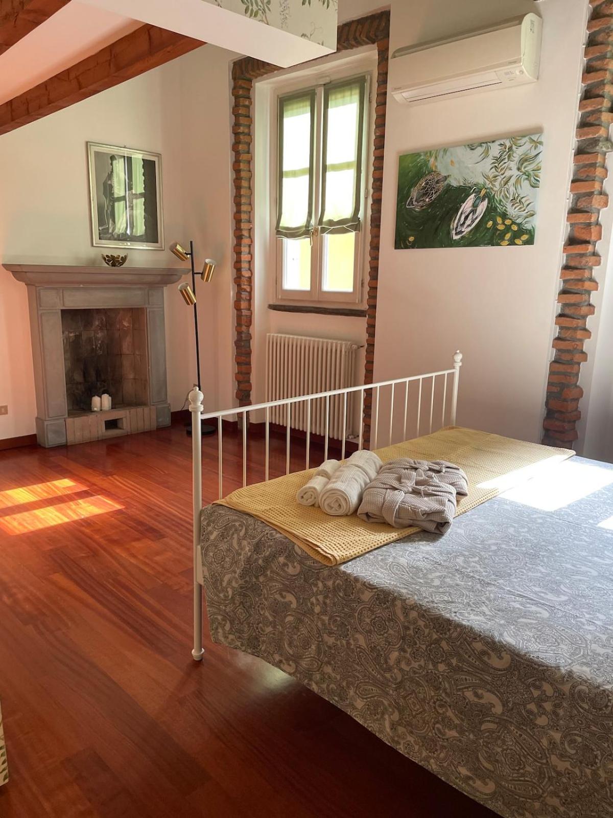 Charming apartment at the Columns of San Lorenzo