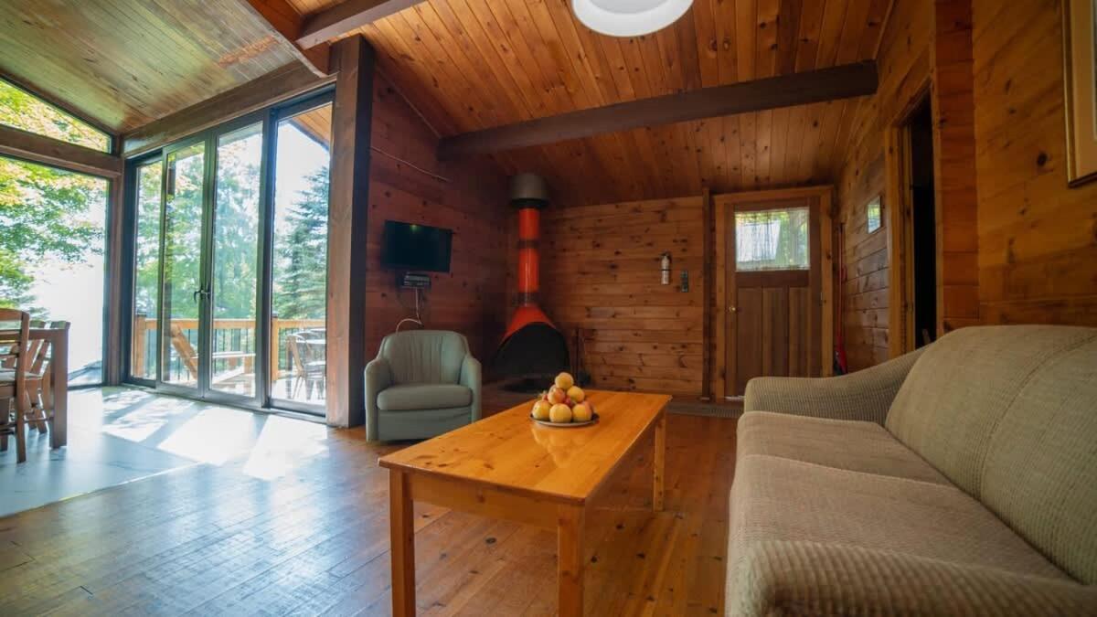 Lake Muskoka 3-bdrm Cottage - Pier 100 #70