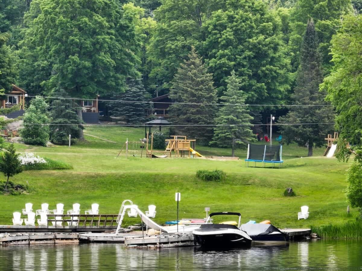 Lake Muskoka Deluxe 2-bdrm Cottage - Pier 100 #60